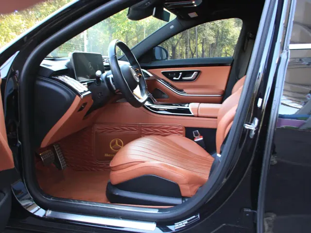 Mercedes-Benz S-Class — Фото автомобиля 4