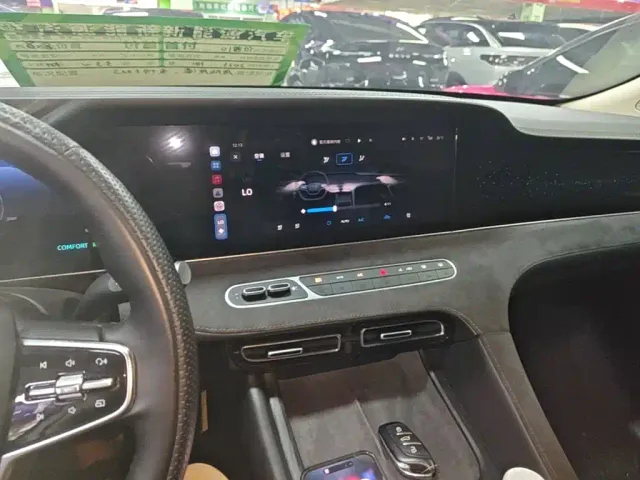 Roewe D7 — Фото автомобиля 12
