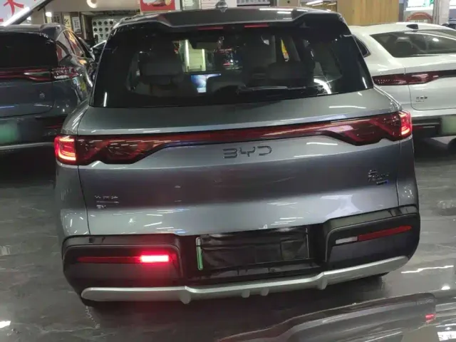 BYD Yuan UP — Фото автомобиля 5