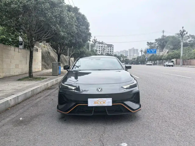 Changan UNI-V — Фото автомобиля 2