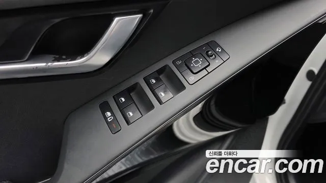 Kia Niro Niro (New) — Фото автомобиля 29