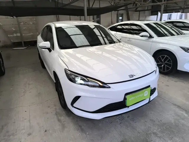 BYD Seal 05 DM-i — Фото автомобиля 3