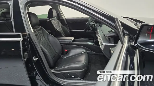 Hyundai Grandeur GN7 — Фото автомобиля 16