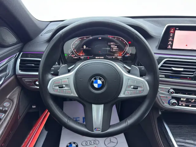 BMW 7 Series — Фото автомобиля 6