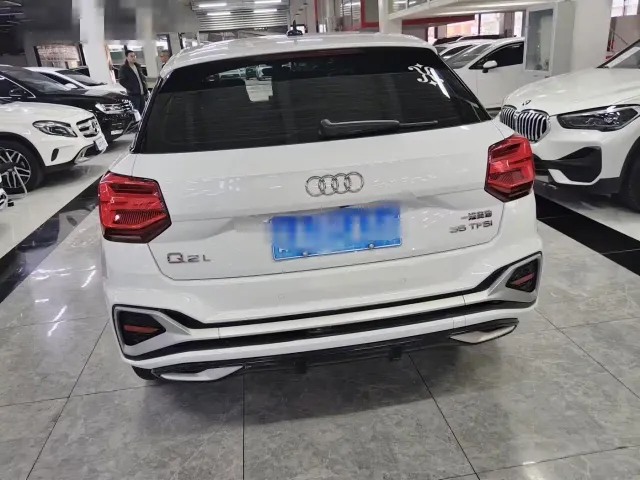 Audi Q2L — Фото автомобиля 5