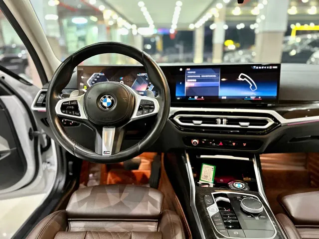 BMW 3 Series — Фото автомобиля 12