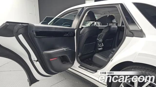 Hyundai Grandeur GN7 — Фото автомобиля 11