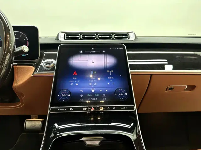 Mercedes-Benz Maybach S-Class — Фото автомобиля 26