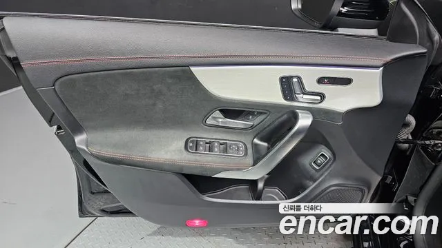 Mercedes-Benz CLA-Class — Фото автомобиля 24