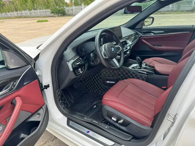 BMW 5 Series — Фото автомобиля 3