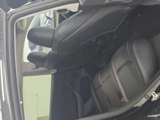 Tesla Model Y — Фото автомобиля 7