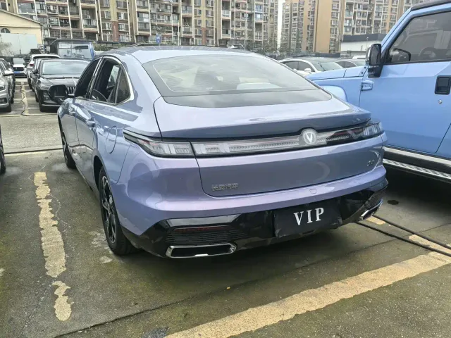 Changan Eado — Фото автомобиля 12