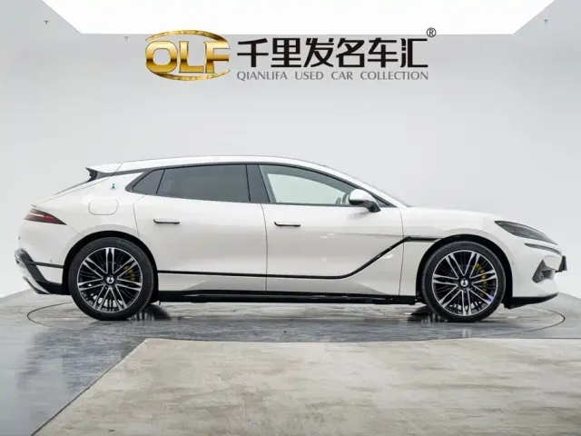 Denza Z9GT — Фото автомобиля 4