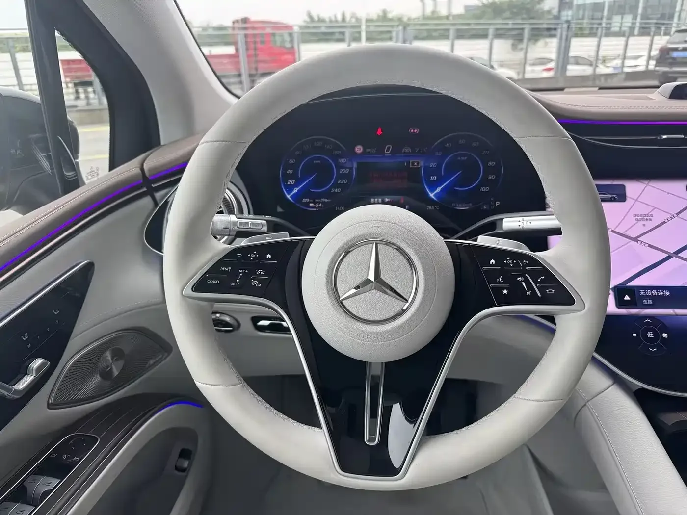 Mercedes-Benz Mercedes-Benz EQS SUV 2025 Model 500 4MATIC — Фото автомобиля 8