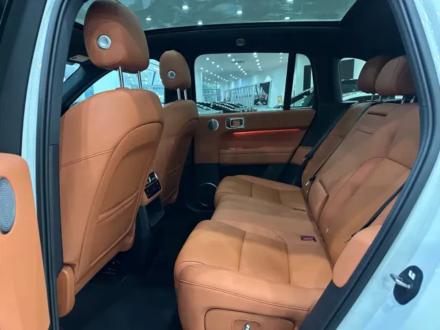 Li Auto L6 — Фото автомобиля 8