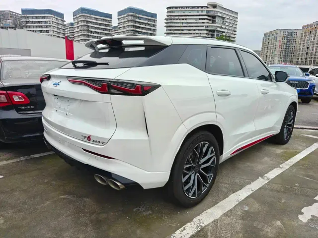 Changan Z6 — Фото автомобиля 13