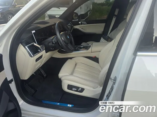 BMW X7 G07 — Фото автомобиля 9