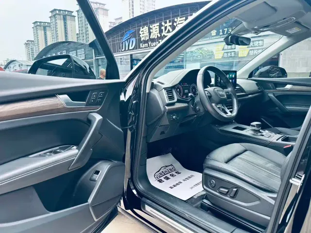 Audi Q5L — Фото автомобиля 4