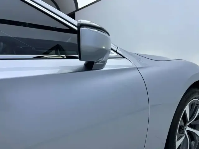 Lexus LS — Фото автомобиля 3