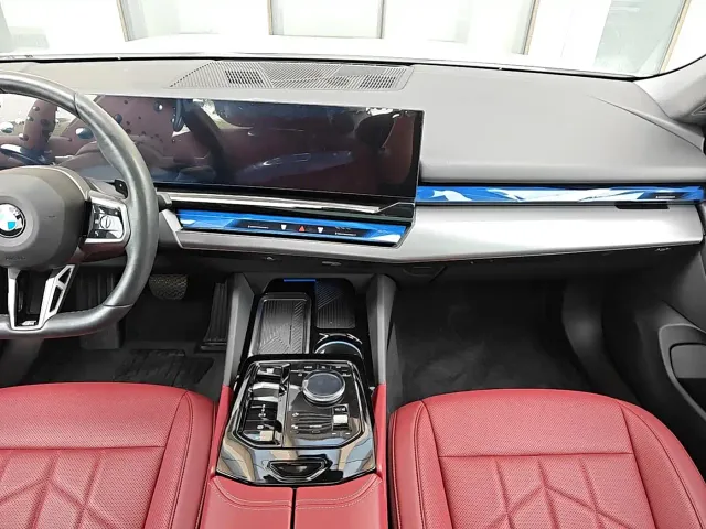 BMW 5 Series — Фото автомобиля 10