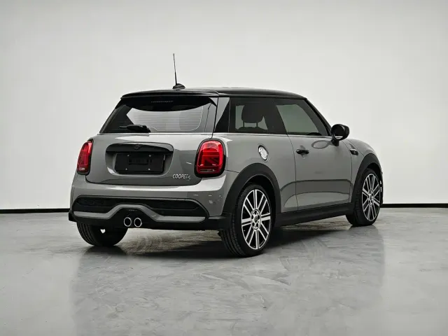 MINI Hatch — Фото автомобиля 2