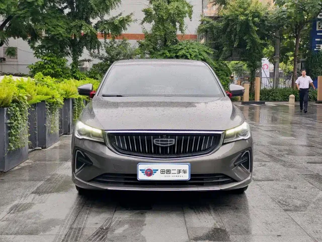 Geely Emgrand — Фото автомобиля 2