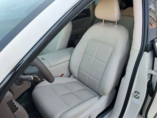 IM Motors LS6 — Фото автомобиля 13