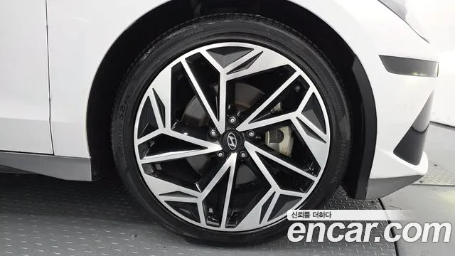 Hyundai Ioniq6 — Фото автомобиля 20