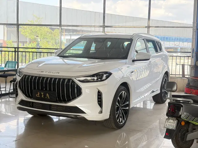 Jetour X70 Plus — Фото автомобиля 2