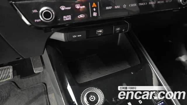 Kia Niro New — Фото автомобиля 24