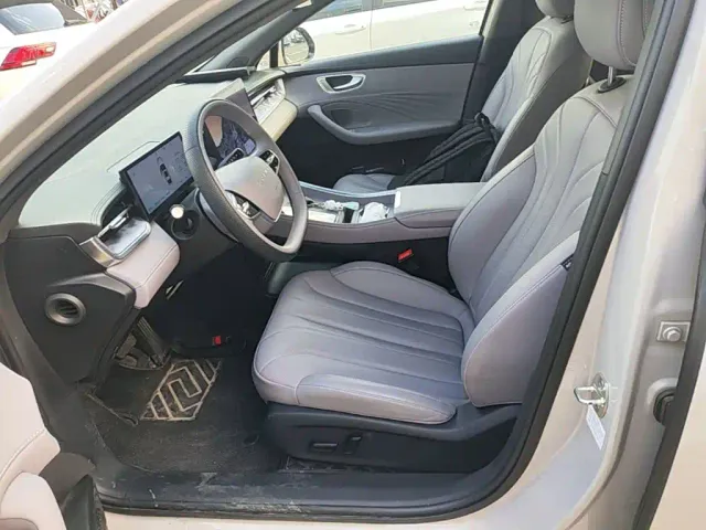 Roewe M7 DMH — Фото автомобиля 14