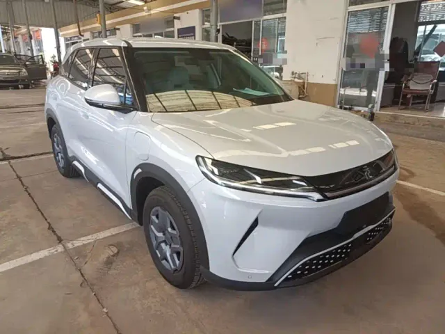 BYD Yuan UP — Фото автомобиля 3
