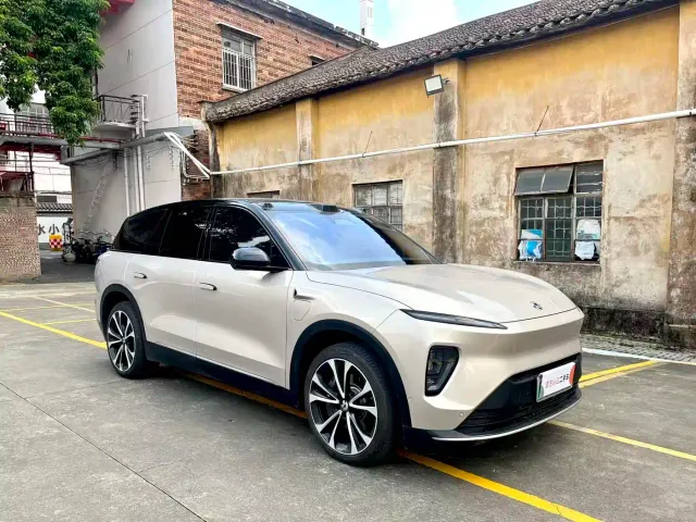 Nio ES8 — Фото автомобиля 3