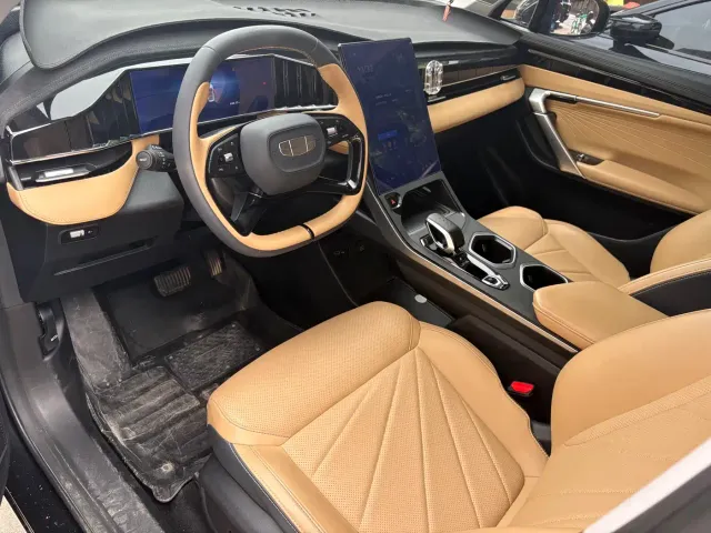 Geely Boyue L — Фото автомобиля 15