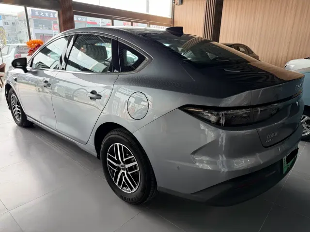 BYD Seal 05 DM-i — Фото автомобиля 6