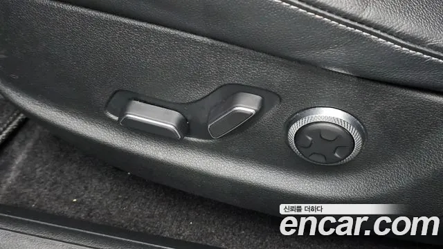 Genesis G80 Electrified G80 (RG3) — Фото автомобиля 25