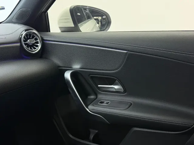 Mercedes-Benz A-Class — Фото автомобиля 14