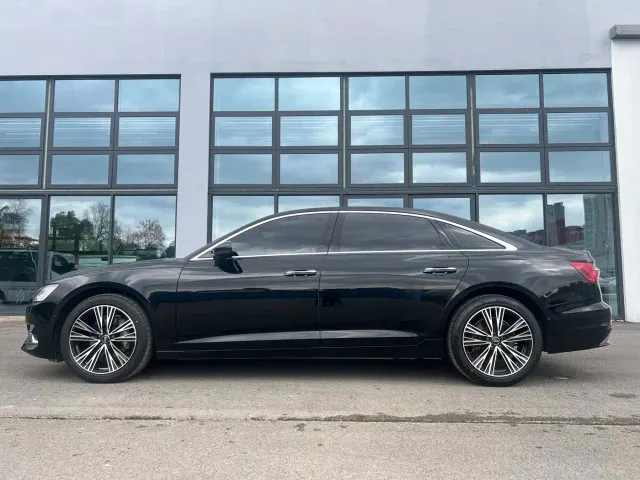 Audi A6L — Фото автомобиля 14