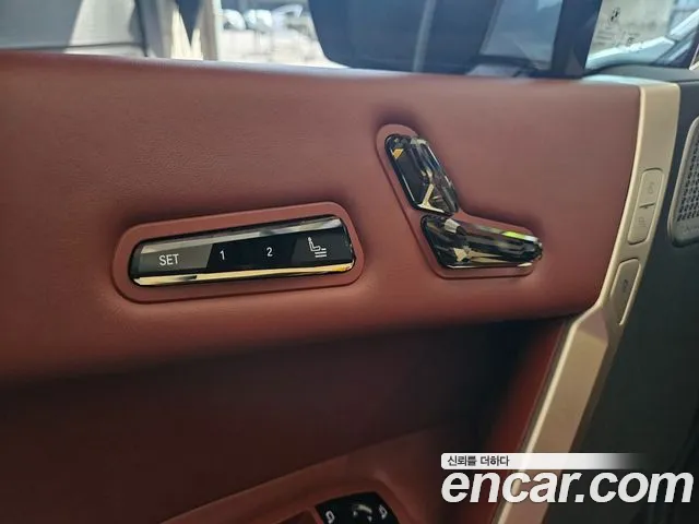 BMW iX — Фото автомобиля 10