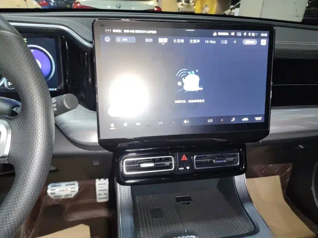 GAC Trumpchi GS8 — Фото автомобиля 12