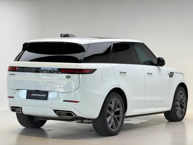 Land Rover Range Rover Sport — Фото автомобиля 9