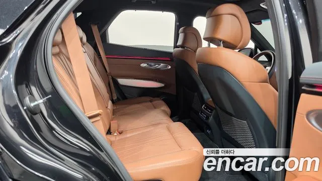 Genesis GV70 — Фото автомобиля 17