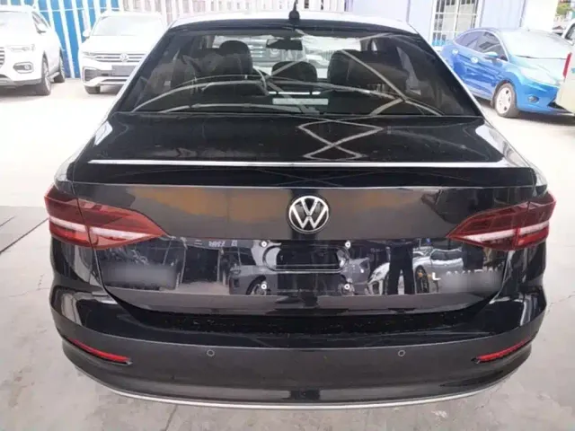 Volkswagen Lavida — Фото автомобиля 5
