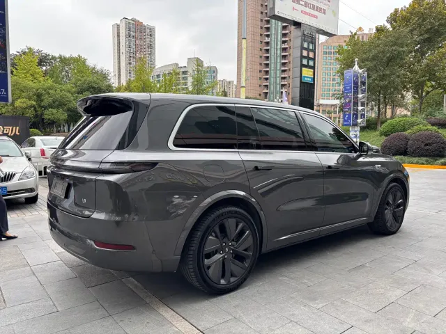 Li Auto L9 — Фото автомобиля 5