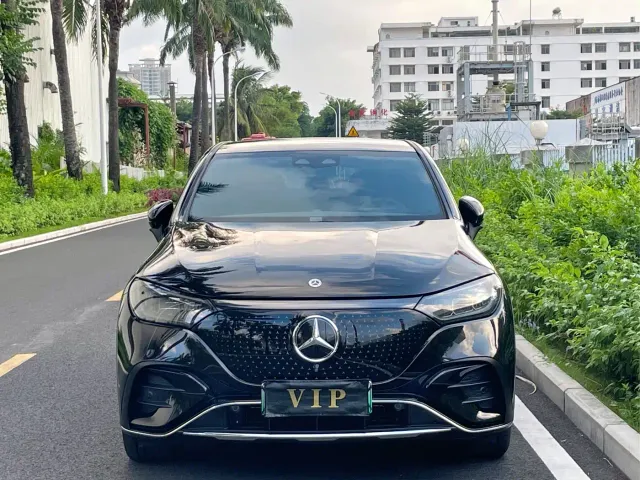Mercedes-Benz EQE SUV — Фото автомобиля 2