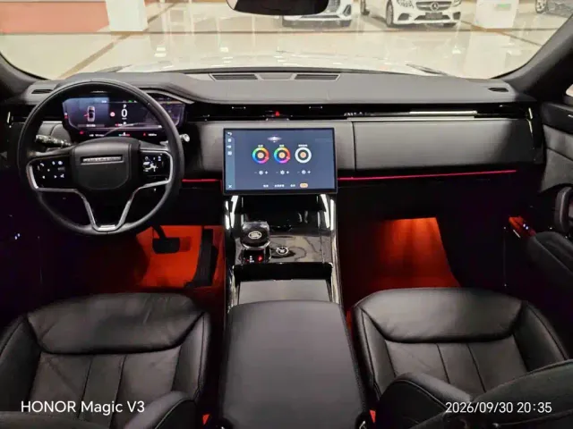 Land Rover Range Rover Sport — Фото автомобиля 11