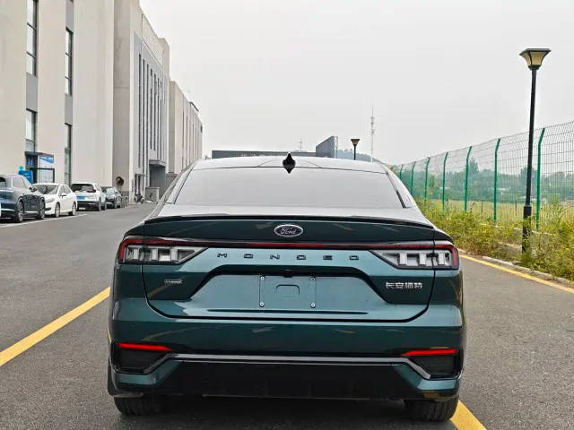 Ford Mondeo — Фото автомобиля 4