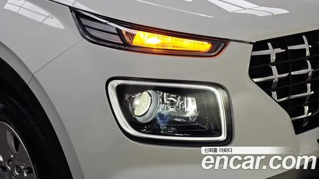 Hyundai Venue — Фото автомобиля 7