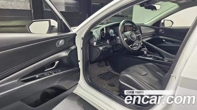 Hyundai AVANTE Avante (CN7) — Фото автомобиля 10