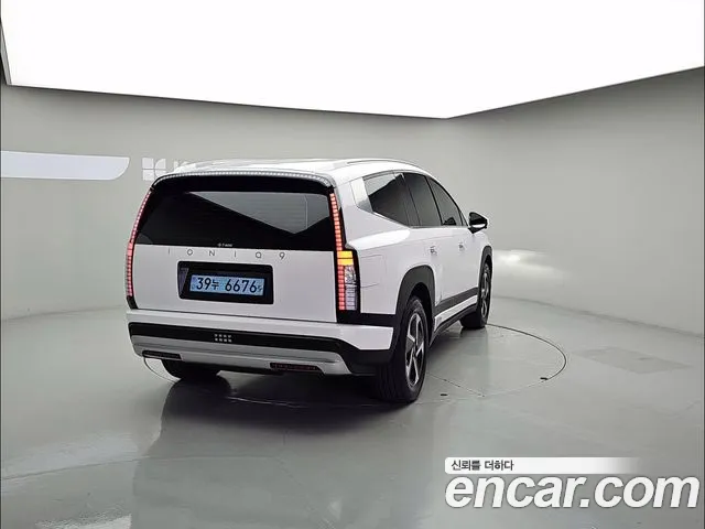 Hyundai Ioniq 9 — Фото автомобиля 4